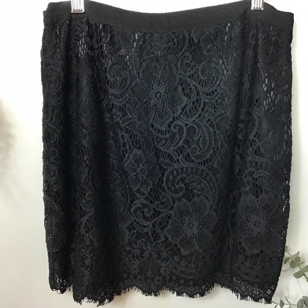 LC Lauren Conrad Black Lace Mini Skirt Stretch Elastic Waist Women's 8